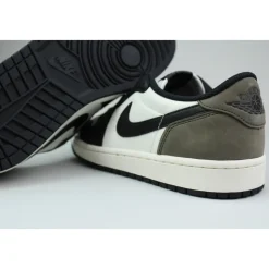 1 Low OG 'Mocha'