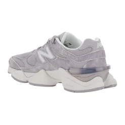 9060 Sneakers
