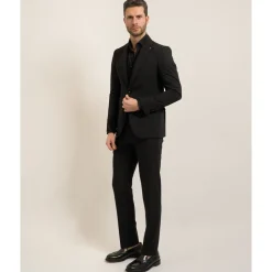 AB7200 Suit