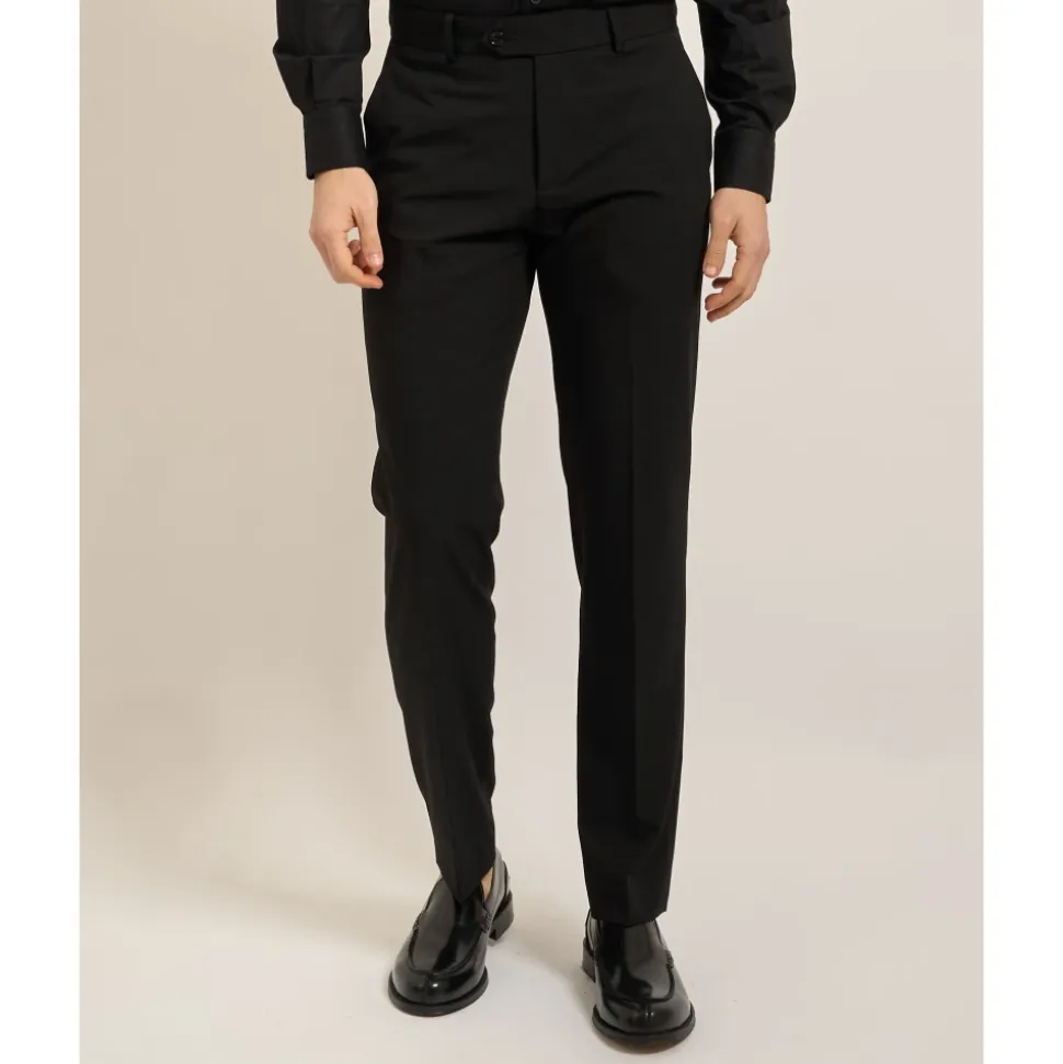 AB7200 Suit