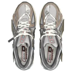 1906A Sneaker