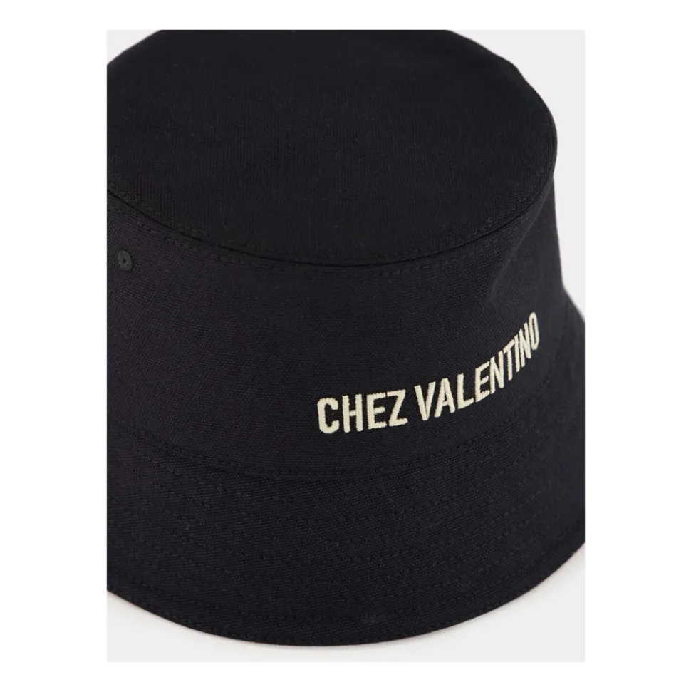 Chez Cotton Bucket Hat met Borduursel