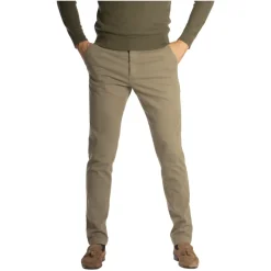 Chinos
