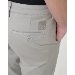 Chinos