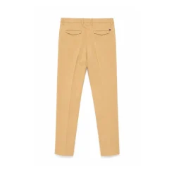 Chinos