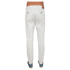 Chinos