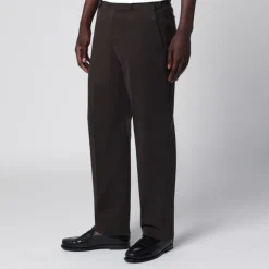 Chinos