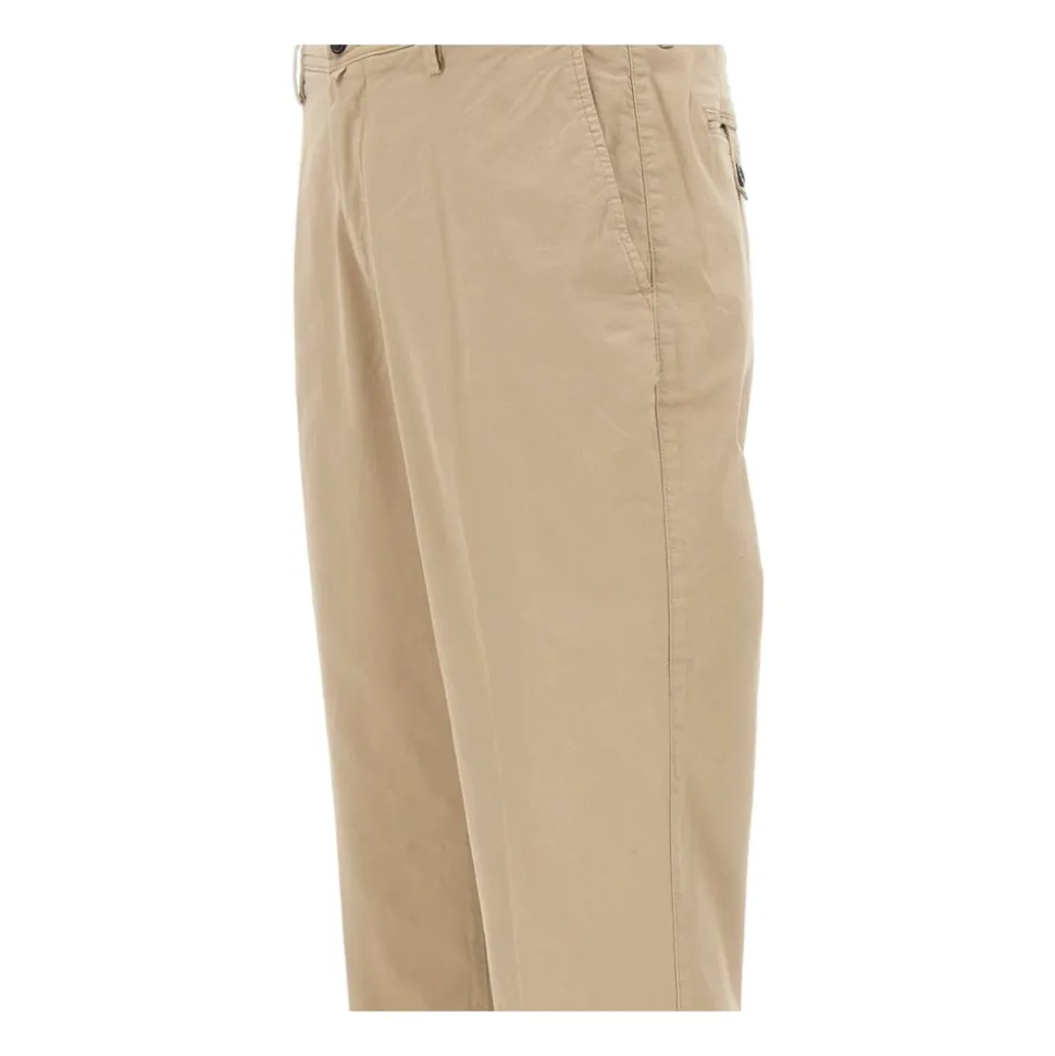 Chinos