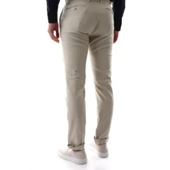 Chinos