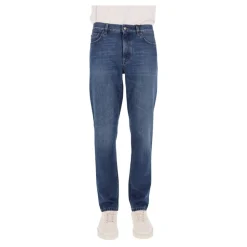 City Straight Jeans