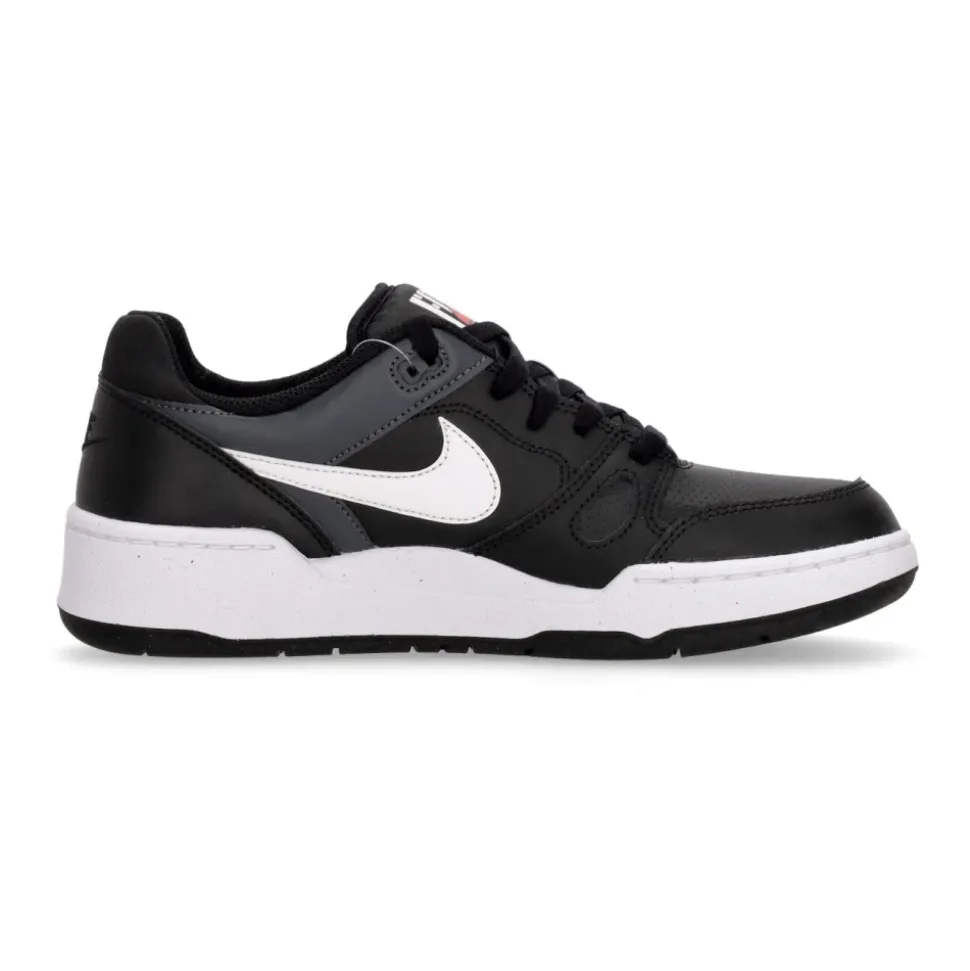 Classic Low Top Sneaker