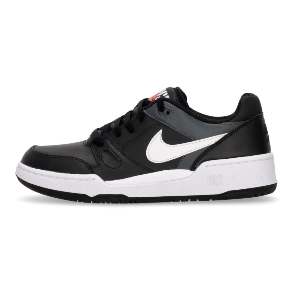 Classic Low Top Sneaker