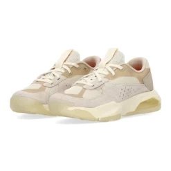 Coconut Milk Low Sneaker met Infrared23
