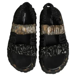 Flats Sandalen