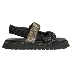 Flats Sandalen