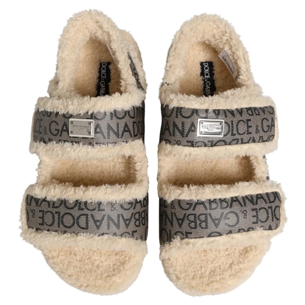 Flats Sandalen