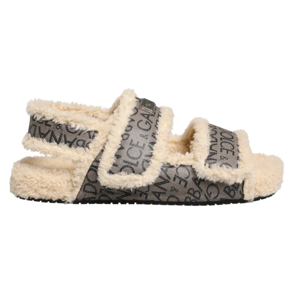 Flats Sandalen