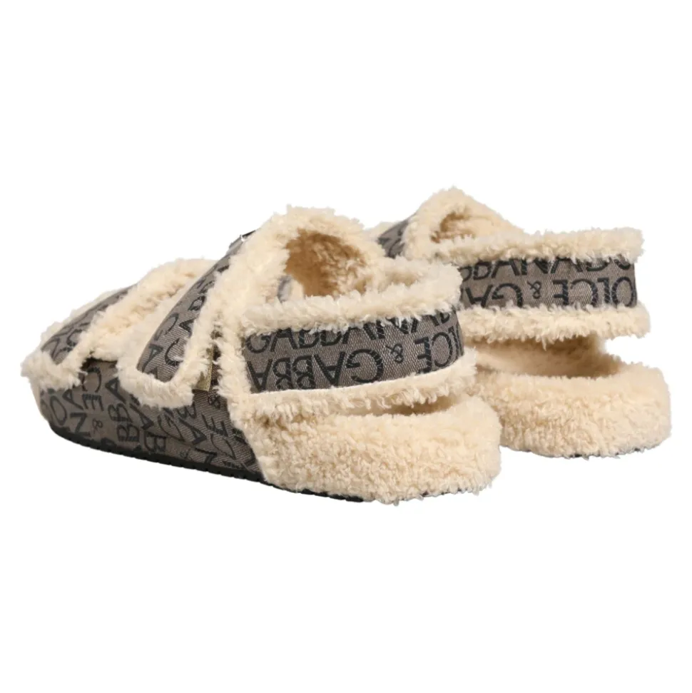 Flats Sandalen