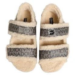 Flats Sandalen
