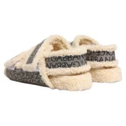 Flats Sandalen