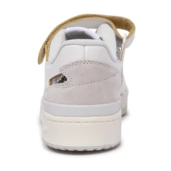 Forum 84 Lage Schoenen