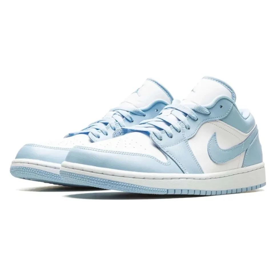 Ice Blue Lage Top Basketbalsneaker