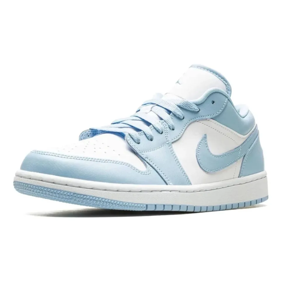 Ice Blue Lage Top Basketbalsneaker