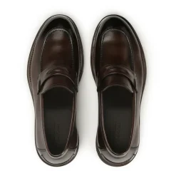 Instap halfschoenen op een dikke zool