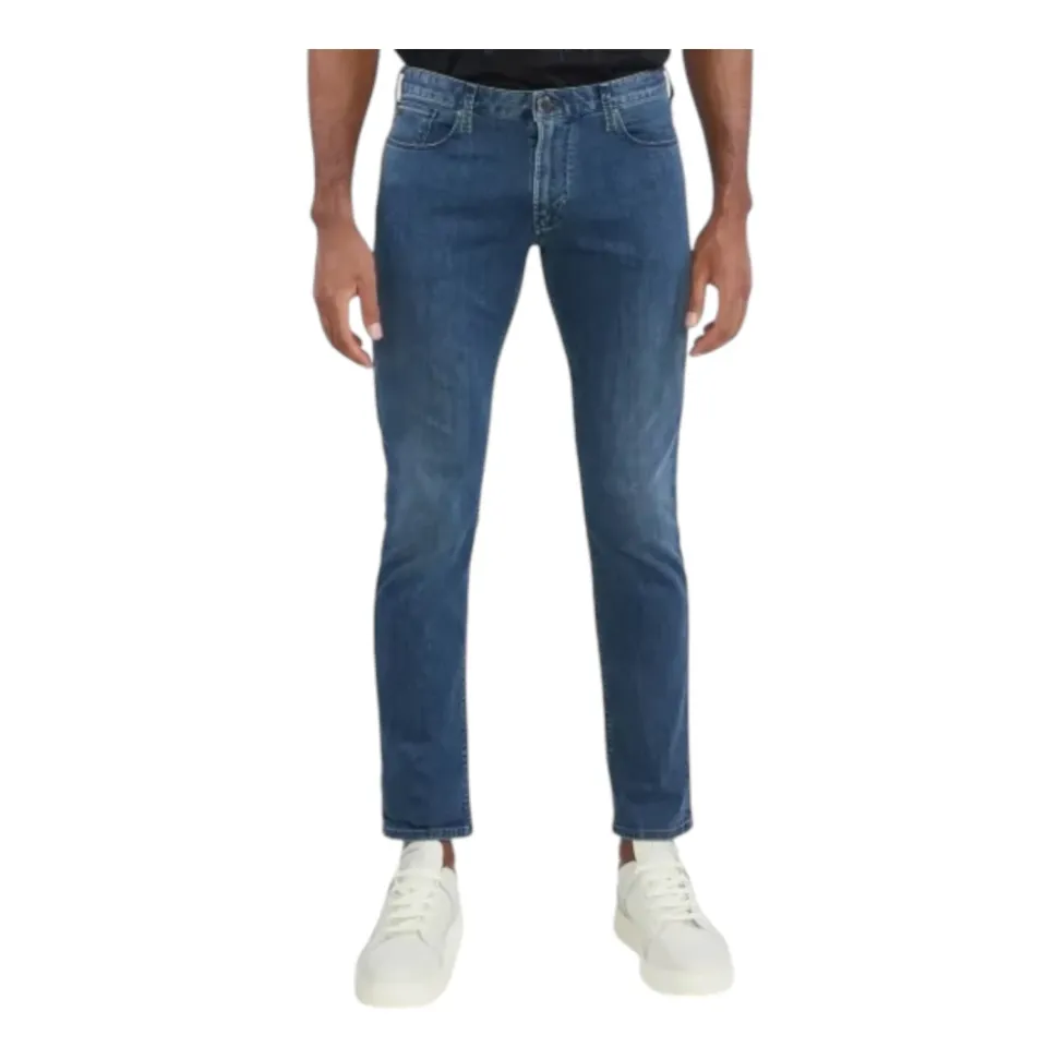 J06 Slim-fit Jeans