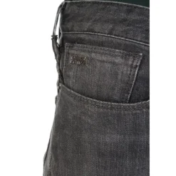 J06 Slim-fit Jeans
