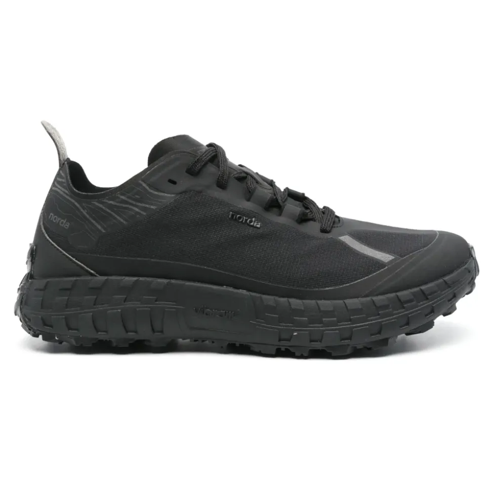 La 001A Sneakers