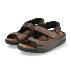 Leren sandaal voor de zomer