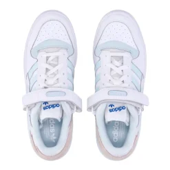 Low Cloud Witte Sneakers