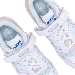 Low Cloud Witte Sneakers