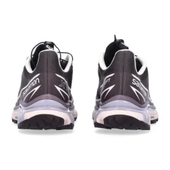 Low-Top Sneaker