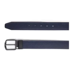 Men’s leather belt with prong buckle