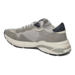 Moon Sneaker