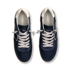 Nice Tennis Sneakers