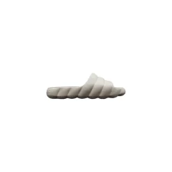 Offwhite Zomerslippers in Quilted Stijl