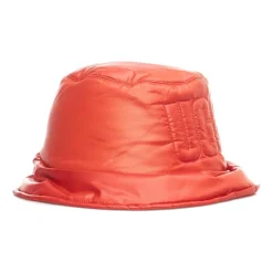 Oranje Vissershoed voor Buitensportavonturen