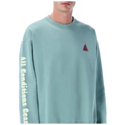 Outdoor Graphic Sweatshirt