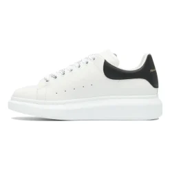 Oversized Sneaker
