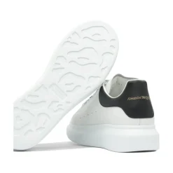 Oversized Sneaker