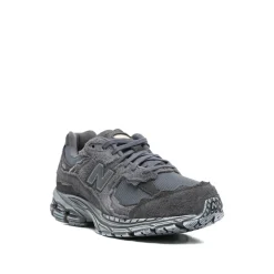 2002R Protection Pack Sneaker
