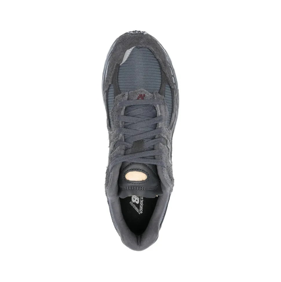 2002R Protection Pack Sneaker
