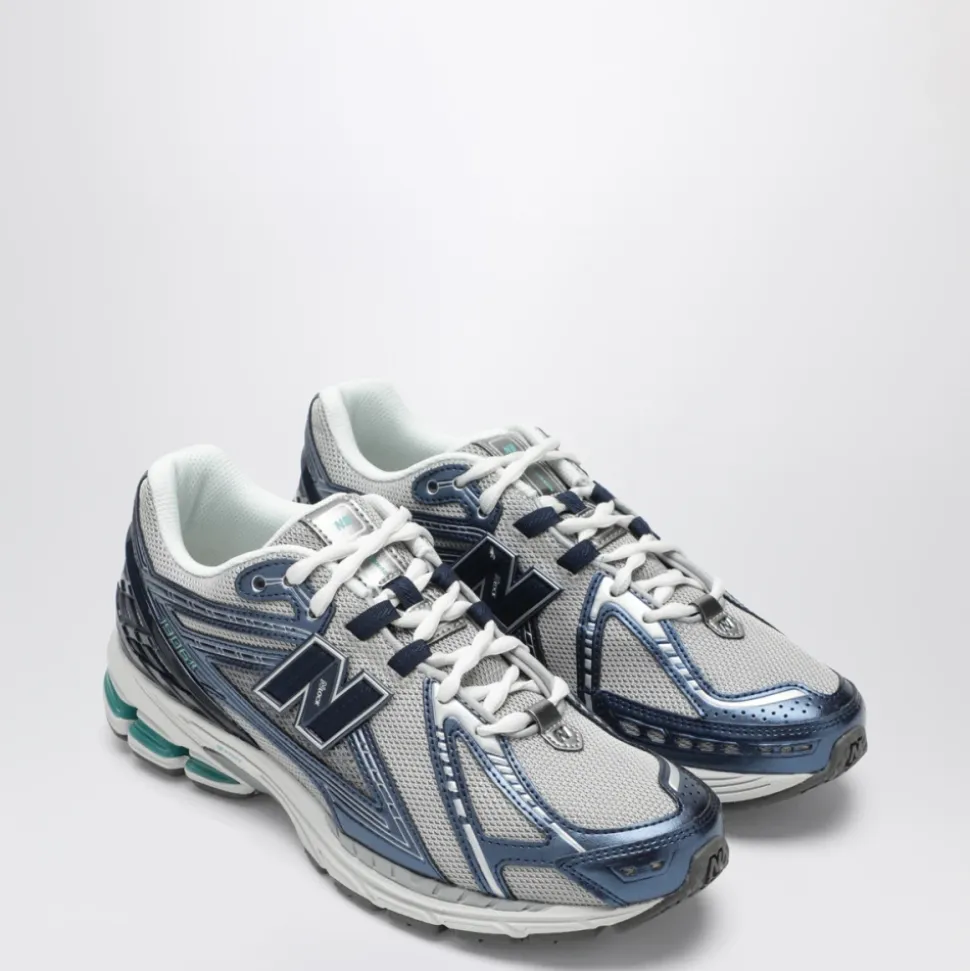 1906R Sneaker