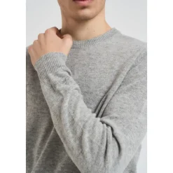 Regent Round-neck Sweater