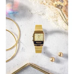 Retro Analoog-Digitale Horloge