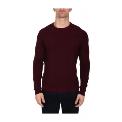 Rondgebreide kleding