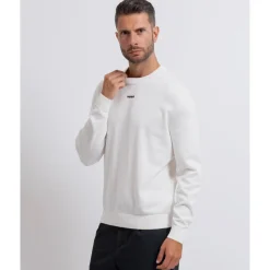 Round-neck Knitwear
